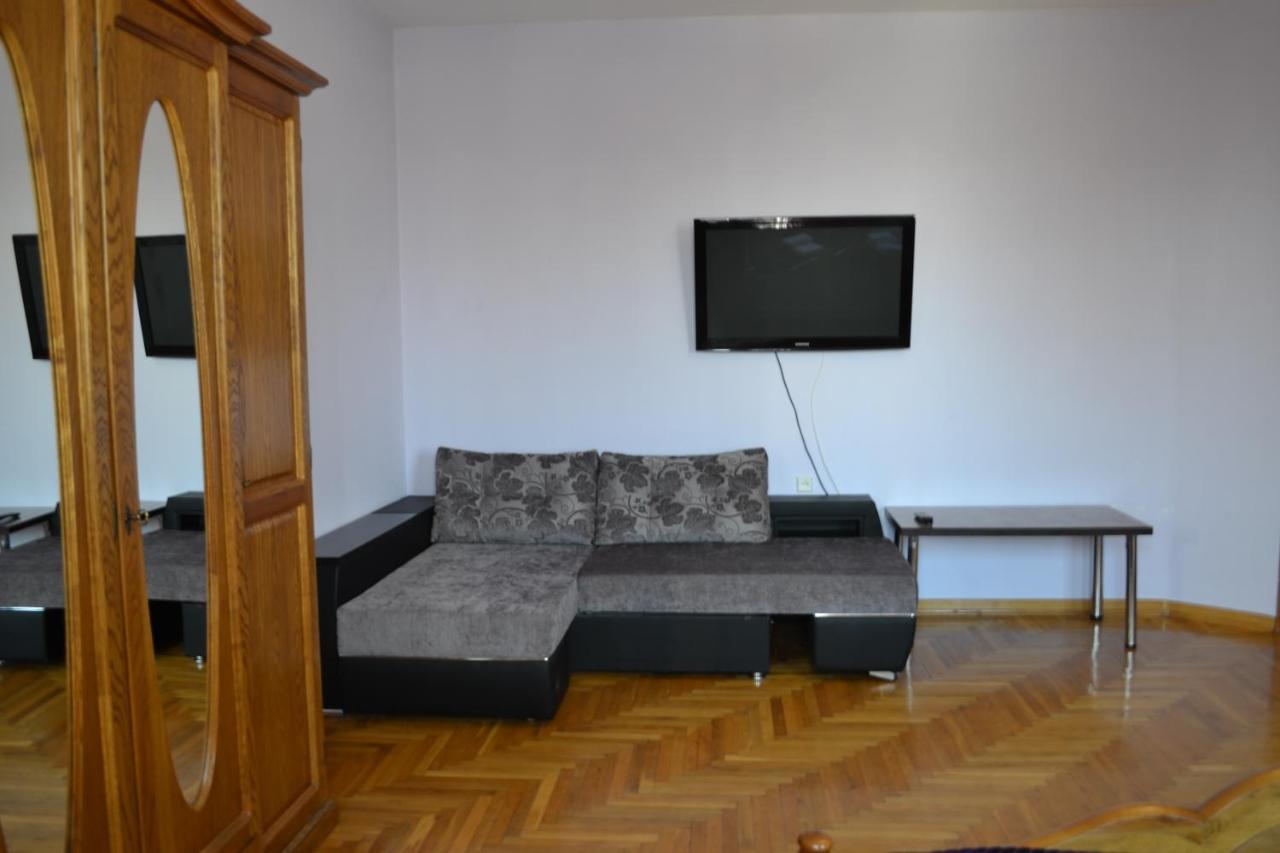 Art Hotel Chernivtsi Exterior photo